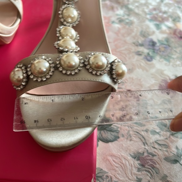 Kate Spade ( FREYA ) SIZE 10 M color CHAMPAGNE - Picture 7 of 8